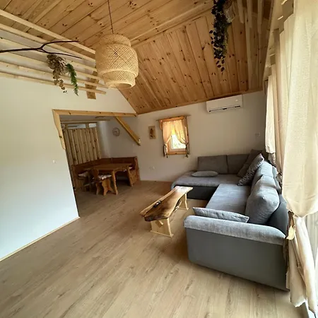 Edenski Vrt Holiday home *